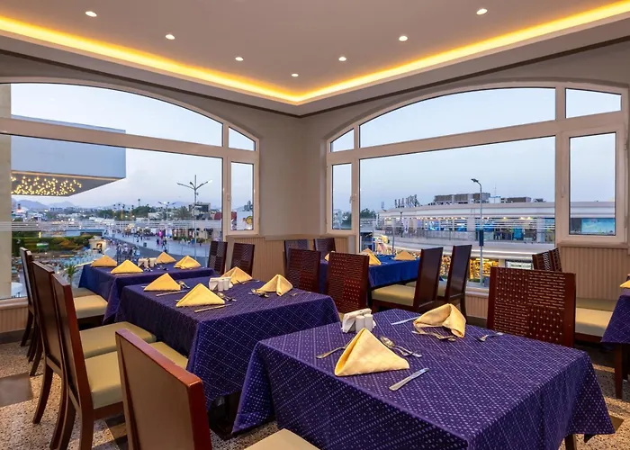 Naama Bay & Sharm el-Sheikh