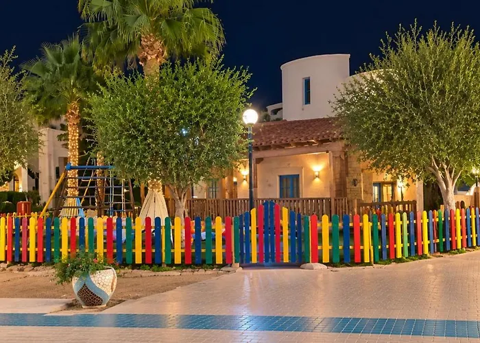 Naama Bay & Resort